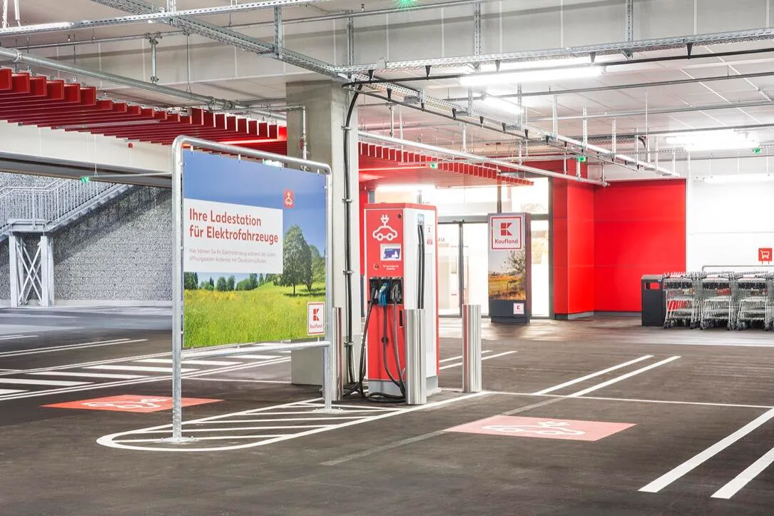 Ladesäule am Kaufland Parkplatz