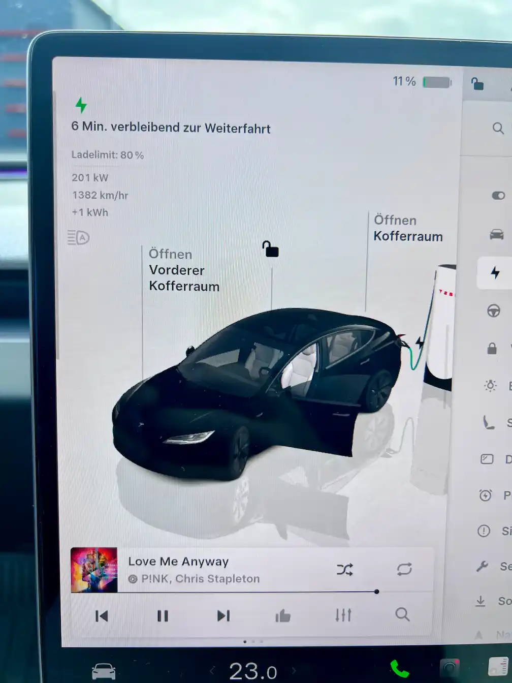 Tesla App Ladevorgang am Supercharger